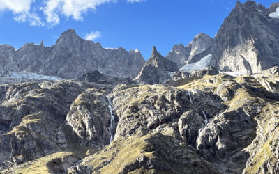 Aiguille de la Bouteille 3301m